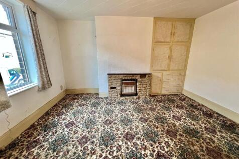 Bramleys Estate Agents - Wellington Street - Lindl