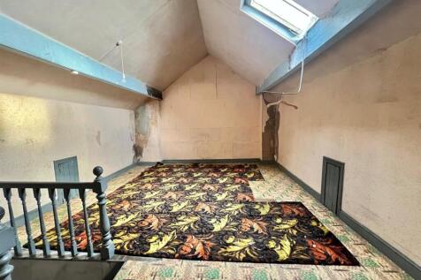 Bramleys Estate Agents - Wellington Street - Lindl