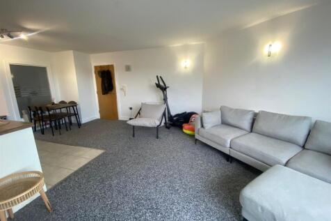 LOUNGE DINER KITCHEN 1.jpg