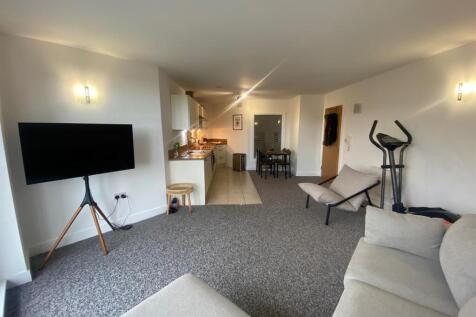 LOUNGE DINER KITCHEN 2.jpg