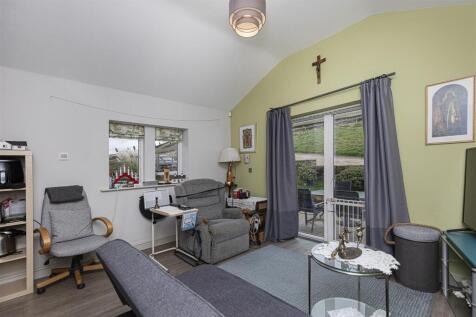 Bramleys Estate Agents - Stainland Dean - Halifax 