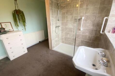 shower room other angle.jpg