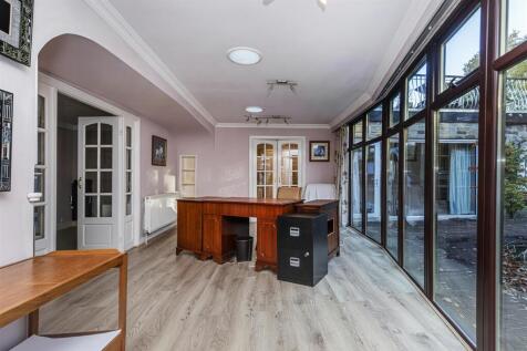 Bramleys Estate Agents - Butternab Road - Beaumont