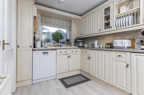 Bramleys Estate Agents - Butternab Road - Beaumont