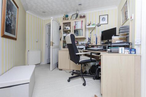 Bramleys Estate Agents - Butternab Road - Beaumont