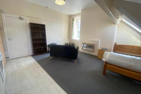 LIVING BEDROOM 1.jpg