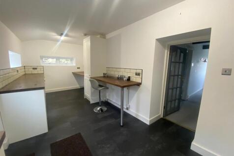 KITCHEN 2.jpg