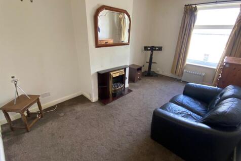 first floor lounge 18a.jpg