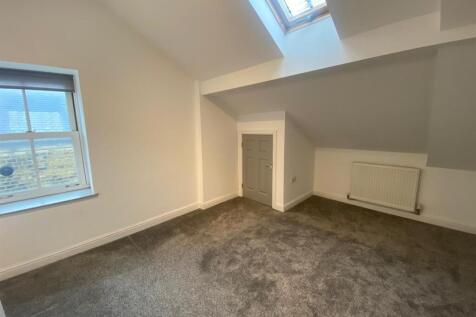 BEDROOM.jpg