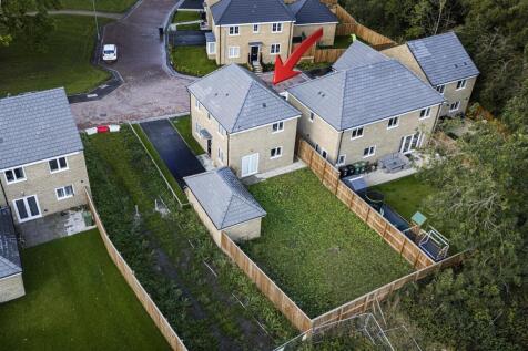 Bramleys Estate Agents - Holly Way - Honley (1).jp