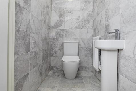 Bramleys Estate Agents - Holly Way - Honley (29).j