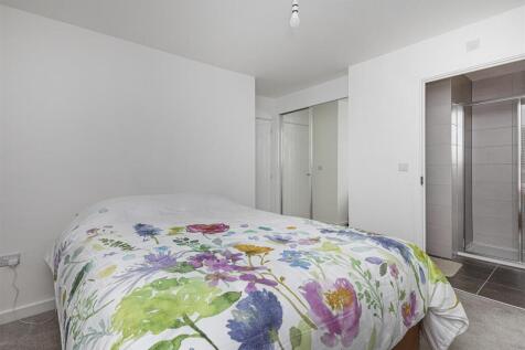 Bramleys Estate Agents - Holly Way - Honley (23).j