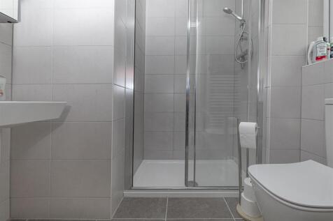 Bramleys Estate Agents - Holly Way - Honley (25).j