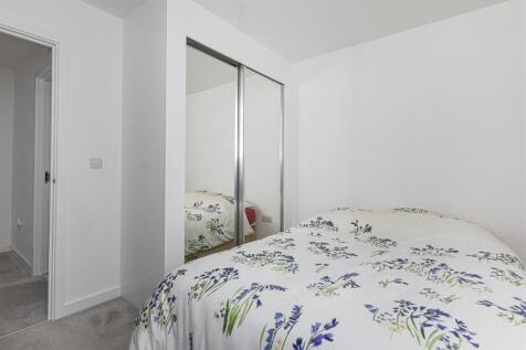 Bramleys Estate Agents - Holly Way - Honley (18).j