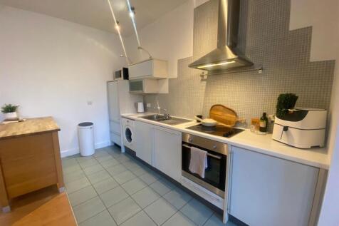 KITCHEN.jpg