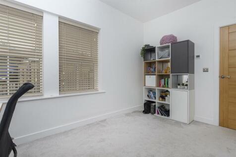 Bramleys Estate Agents - Snelsins Road - Cleckheat