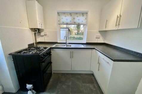 Bramleys Estate Agents - Knowl Road - Mirfield (29