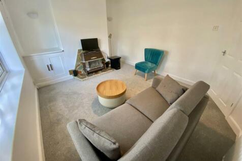 Bramleys Estate Agents - Knowl Road - Mirfield (33