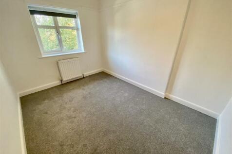Bramleys Estate Agents - Knowl Road - Mirfield (37