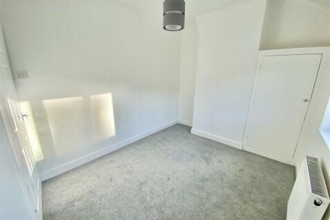 Bramleys Estate Agents - Knowl Road - Mirfield (11