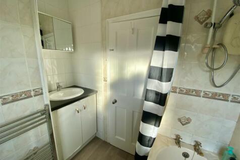 Bramleys Estate Agents - Knowl Road - Mirfield (23