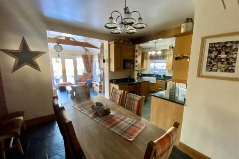 Bramleys Estate Agents - Edge Top - Thornhill - De