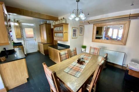 Bramleys Estate Agents - Edge Top - Thornhill - De