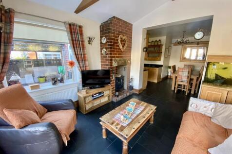 Bramleys Estate Agents - Edge Top - Thornhill - De