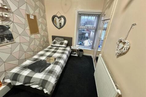 Bramleys Estate Agents - Wakefield Road - Liversed