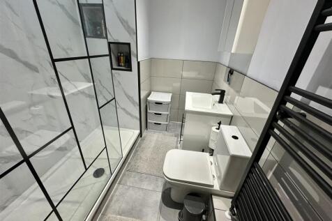 Bramleys Estate Agents - Wakefield Road - Liversed