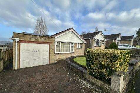Bramleys Estate Agents - Fernlea Close - Heckmondw