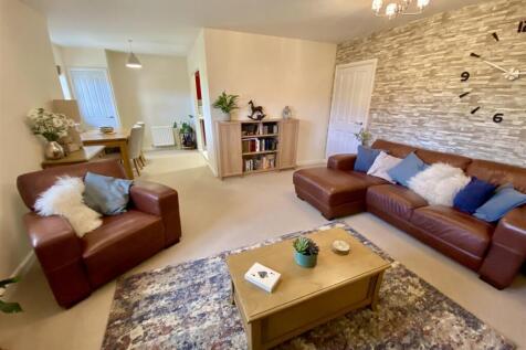 Bramleys Estate Agents - Marmaville Court - Mirfie