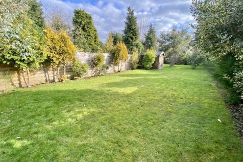 Bramleys Estate Agents - Glebe Gate - Mirfield (23