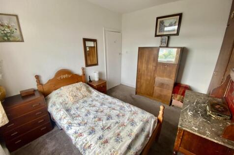 Bramleys Estate Agents - Glebe Gate - Mirfield (8)