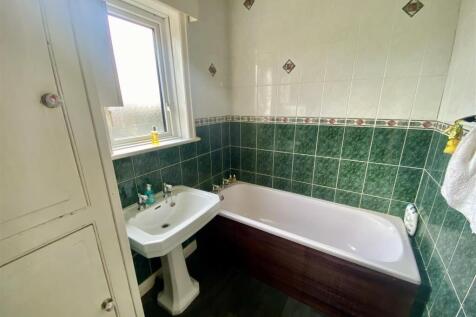 Bramleys Estate Agents - Glebe Gate - Mirfield (5)