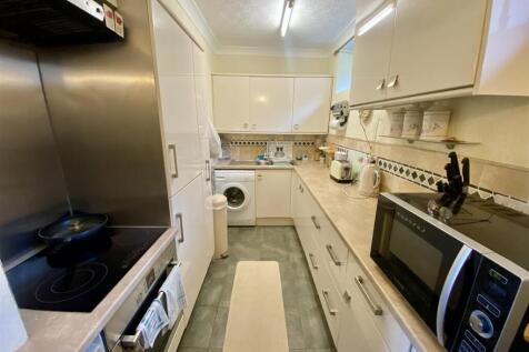 Bramleys Estate Agents - Back Lane, Mirfield (6).j