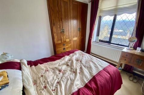Bramleys Estate Agents - Back Lane, Mirfield (8).j
