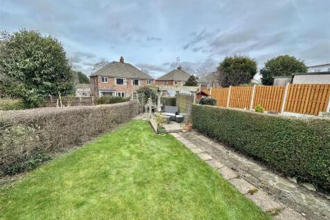 Bramleys Estate Agents - Cornmill Crescent (21).jp