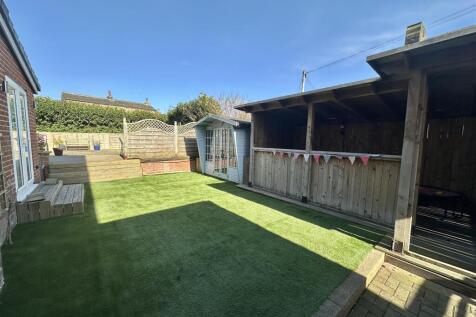 Bramleys Estate Agents - Lee Green - Mirfield (36)