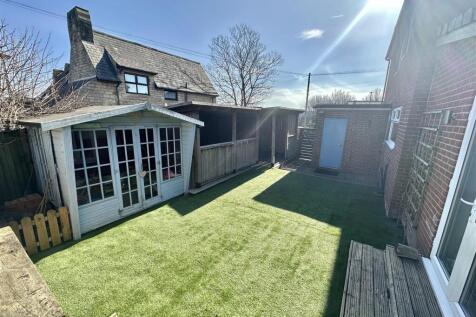 Bramleys Estate Agents - Lee Green - Mirfield (37)