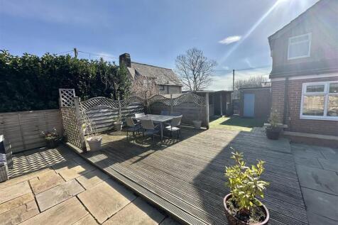 Bramleys Estate Agents - Lee Green - Mirfield (32)