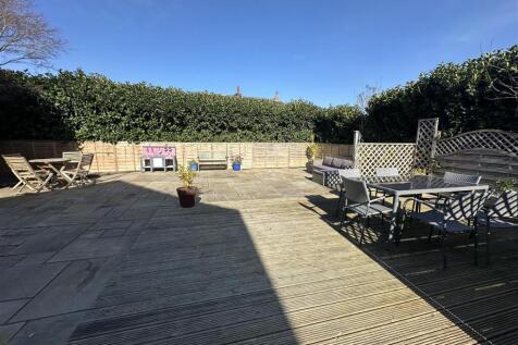 Bramleys Estate Agents - Lee Green - Mirfield (40)