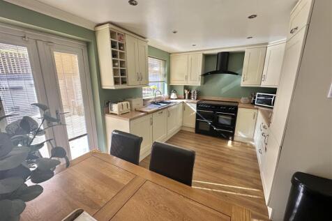 Bramleys Estate Agents - Kings Lea - Liversedge (2