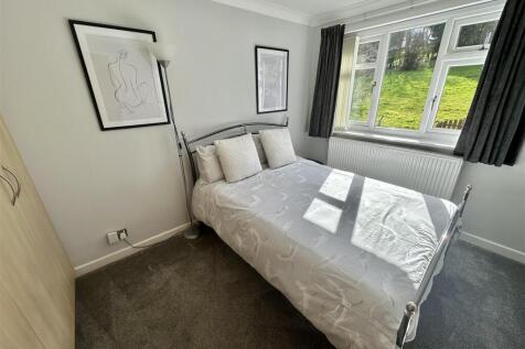 Bramleys Estate Agents - Kings Lea - Liversedge (6