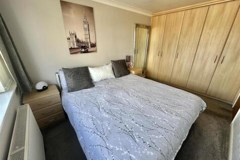 Bramleys Estate Agents - Kings Lea - Liversedge (2