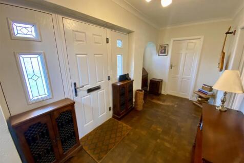 Bramleys Estate Agents - 67 West Royd Avenue - Mir