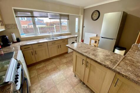 Bramleys Estate Agents - 67 West Royd Avenue - Mir