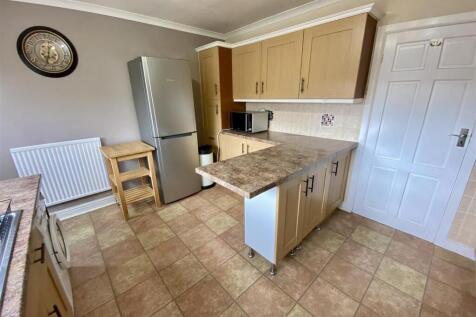 Bramleys Estate Agents - 67 West Royd Avenue - Mir