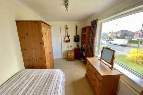 Bramleys Estate Agents - 67 West Royd Avenue - Mir