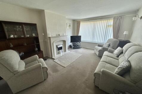 Bramleys Estate Agents - Milton Drive - Liversedge